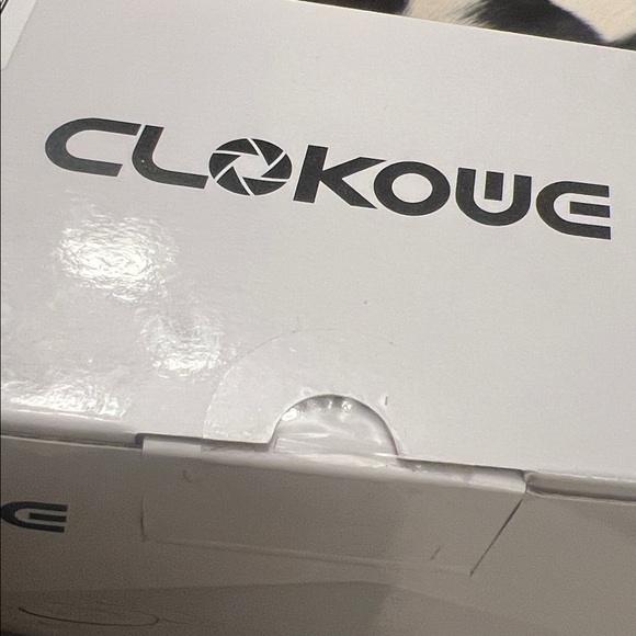 CLOKOWE M8 Mini Projector 2024 - Picture 4 of 8